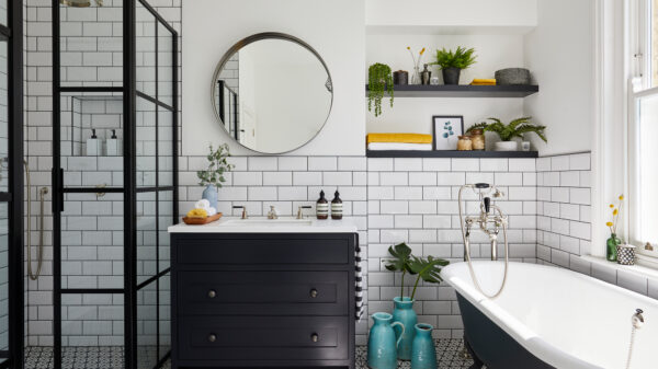 New Homeowners Guide: 10 Tips In Decorating Your Bathroom