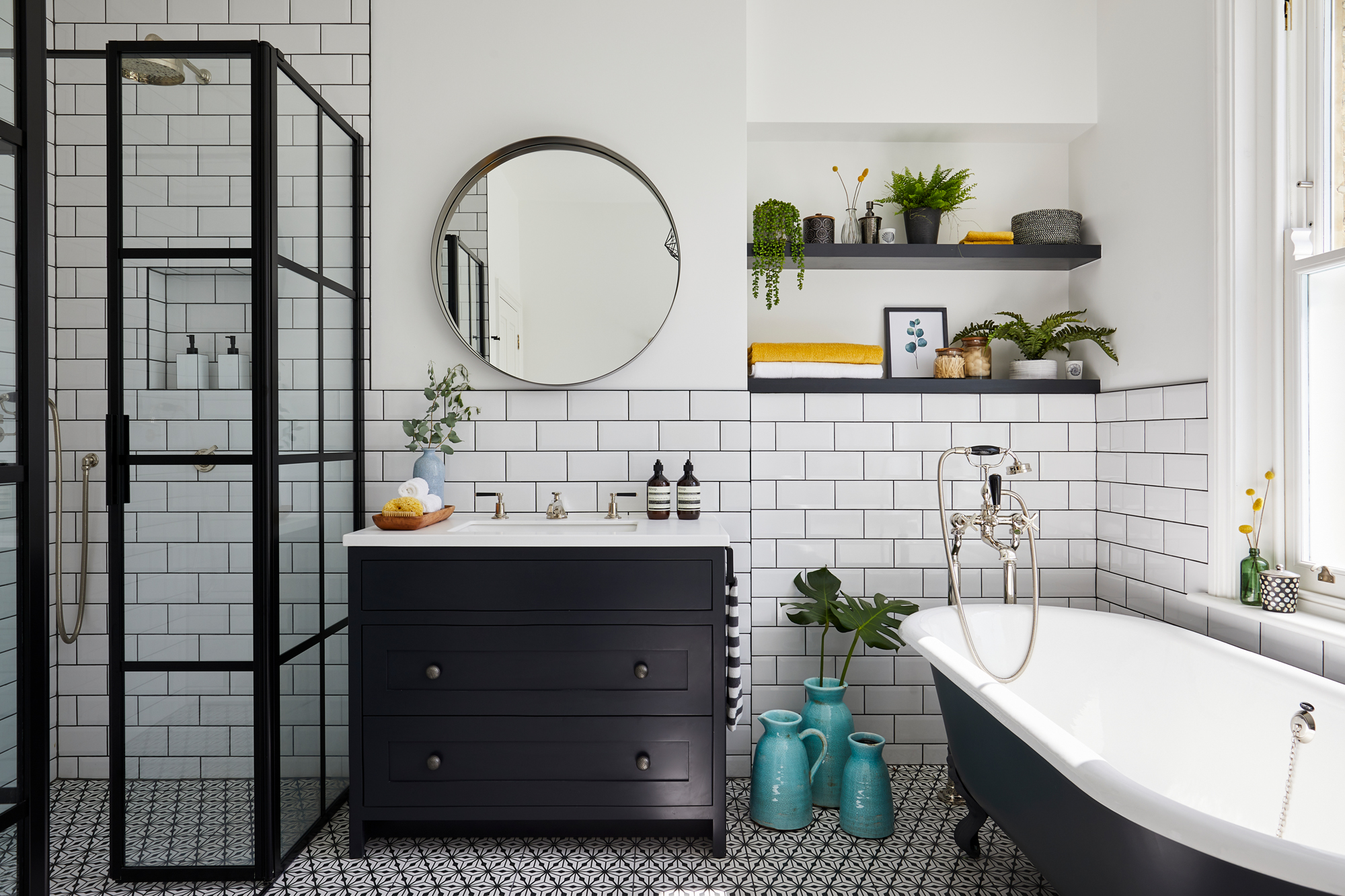 New Homeowners Guide: 10 Tips In Decorating Your Bathroom